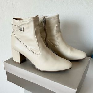 🤍 Franco Sarto Newton Ankle Boots - Size 8